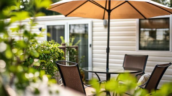 5 critères essentiels pour sélectionner une terrasse de mobil home